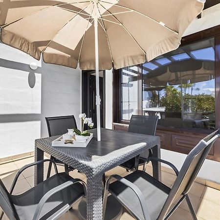 Casahost Bastian Boutique I Seaview Apartment Costa Teguise Exterior foto