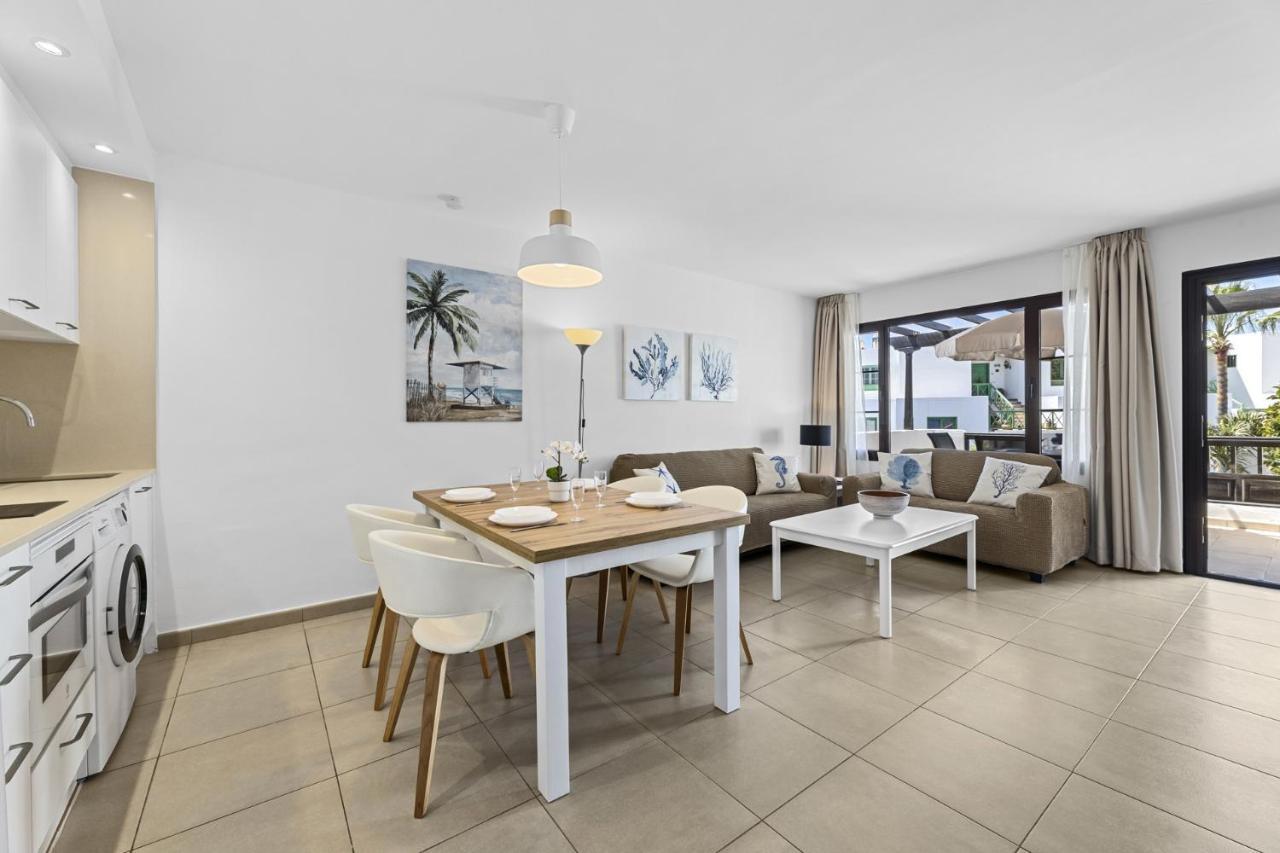Casahost Bastian Boutique I Seaview Apartment Costa Teguise Exterior foto