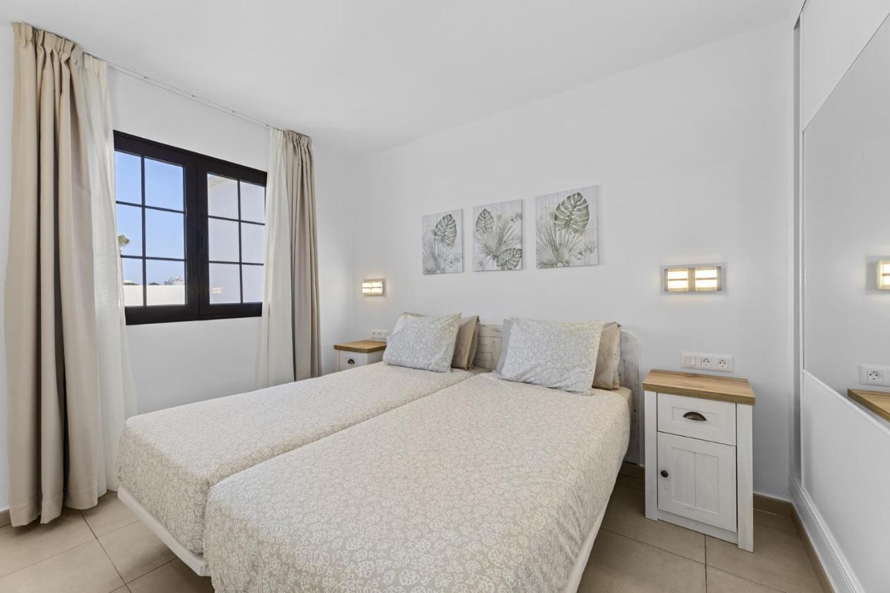 Casahost Bastian Boutique I Seaview Apartment Costa Teguise Exterior foto