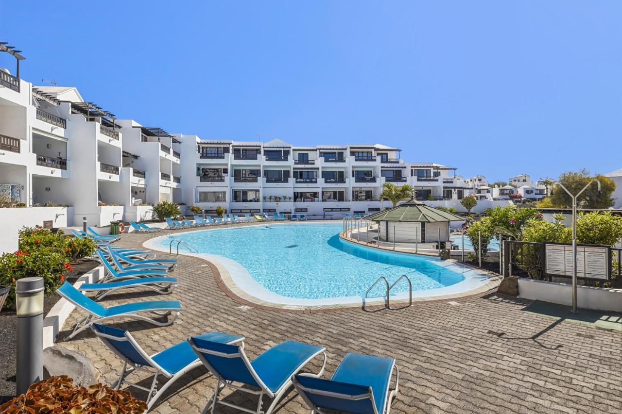 Casahost Bastian Boutique I Seaview Apartment Costa Teguise Exterior foto
