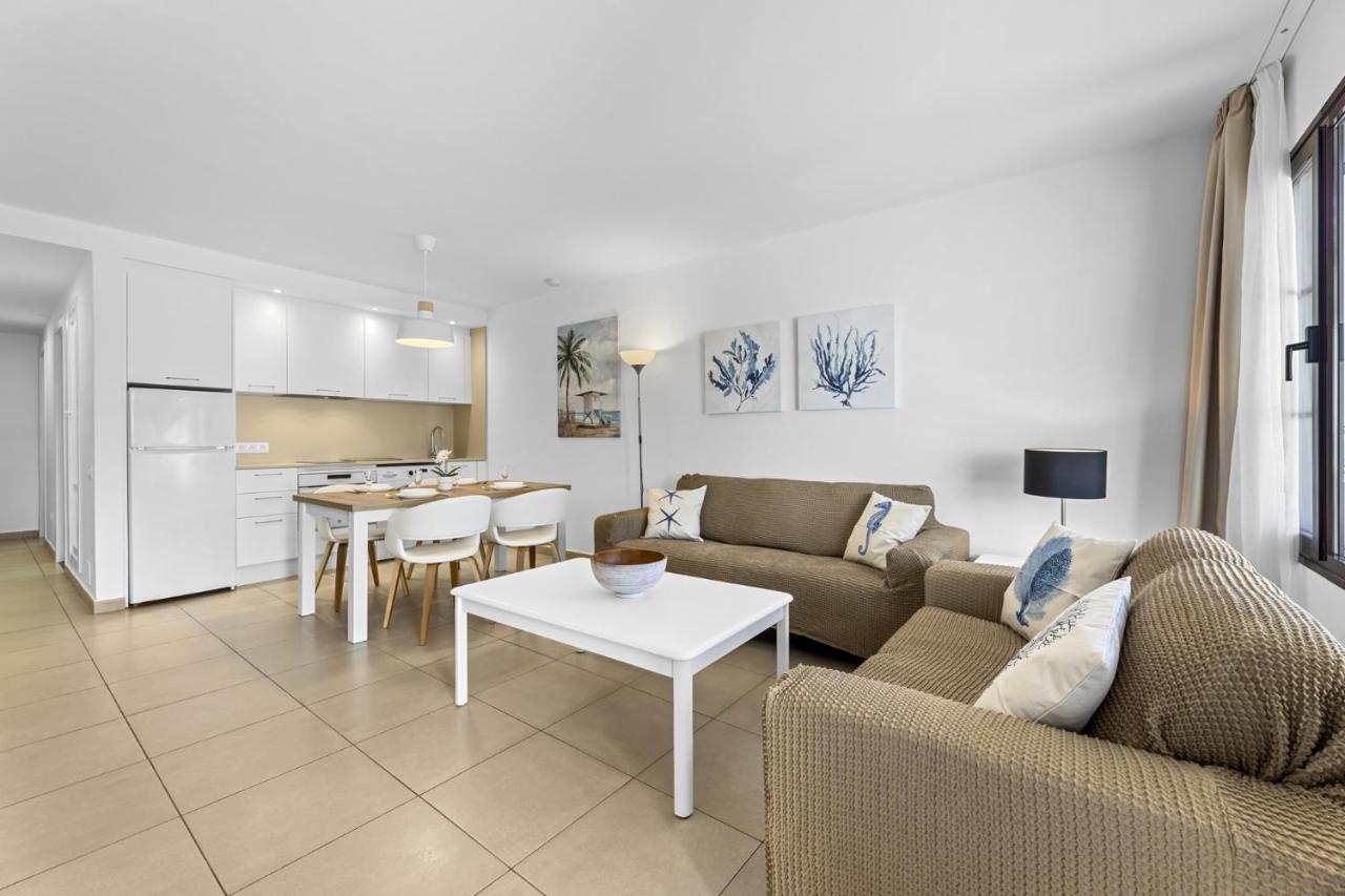 Casahost Bastian Boutique I Seaview Apartment Costa Teguise Exterior foto